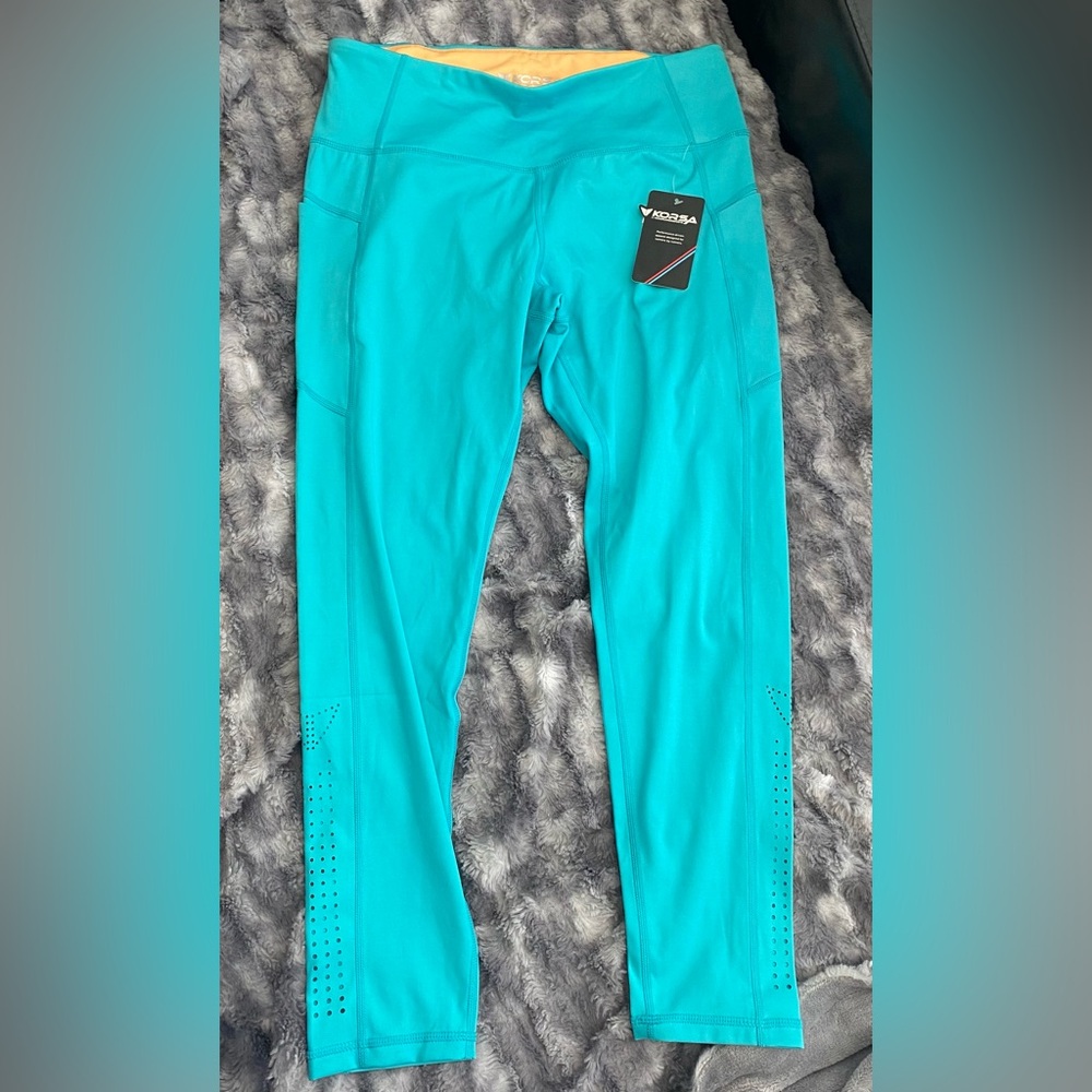 💕NEW💕 Korsa Leggings